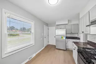 16207 Marshfield Ave, Markham, IL 60428 - Photo 8
