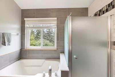 2607 W Westwood Court, Carpentersville, IL 60110 - Photo 16