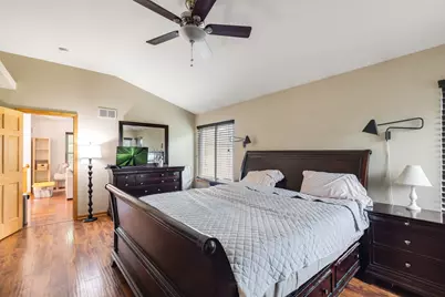 2607 W Westwood Court, Carpentersville, IL 60110 - Photo 14