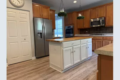 2744 N Moraine Valley Road, Wauconda, IL 60084 - Photo 2