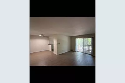133 E Winchester Road #D, Libertyville, IL 60048 - Photo 2