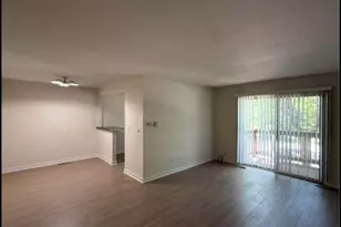 133 E Winchester Rd, Libertyville, IL 60048 - Photo 2