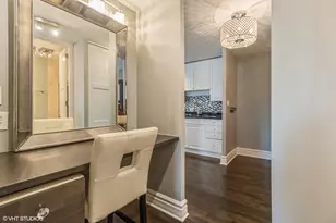 100 E Walton St, Chicago, IL 60611 - Photo 8