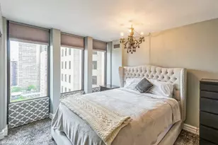 100 E Walton St, Chicago, IL 60611 - Photo 10