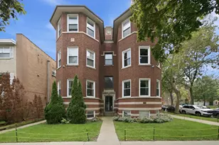 1647 W Sherwin Ave, Chicago, IL 60626 - Photo 1