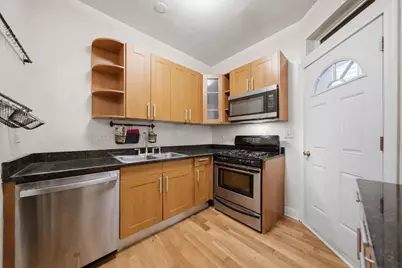 1647 W Sherwin Avenue #1, Chicago, IL 60626 - Photo 6