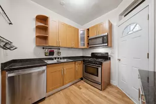 1647 W Sherwin Ave, Chicago, IL 60626 - Photo 6