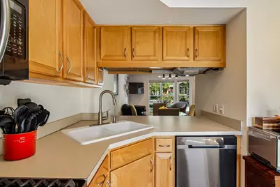 [Address not provided], Evanston, IL 60203 - Photo 10