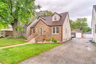 10344 S Sawyer Ave, Chicago, IL 60655 - Photo 2