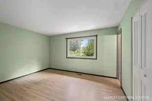 2S211 Sanchez Dr, Warrenville, IL 60555 - Photo 8