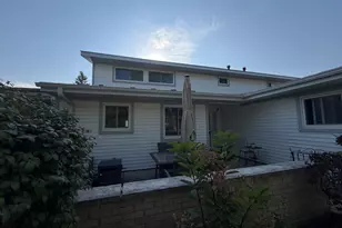 1125 Taunton Ct, Schaumburg, IL 60193 - Photo 2