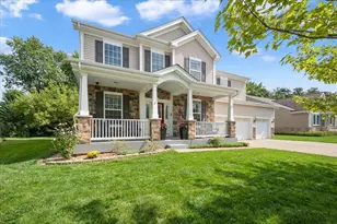 9 Lake Vista Ct, Lake Villa, IL 60046 - Photo 1