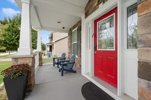 9 Lake Vista Ct, Lake Villa, IL 60046 - Photo 2