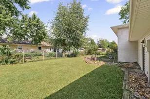 2108 Blackthorn Dr, Champaign, IL 61821 - Photo 38