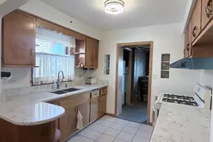 3916 W 59th Pl, Chicago, IL 60629 - Photo 8