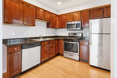 2451 W Howard Street #302, Chicago, IL 60645 - Photo 4