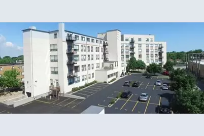 2451 W Howard Street #302, Chicago, IL 60645 - Photo 1