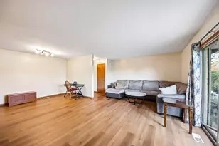 2683 Jodee Dr, Joliet, IL 60436 - Photo 6