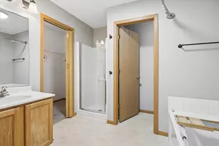 2007 Gray Hawk Dr, Plainfield, IL 60586 - Photo 12
