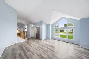 2007 Gray Hawk Dr, Plainfield, IL 60586 - Photo 2
