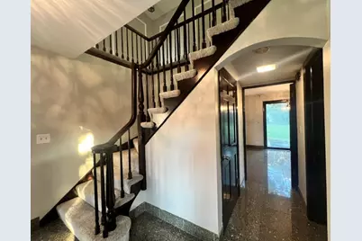 12 Kingston Drive, Oak Brook, IL 60523 - Photo 2