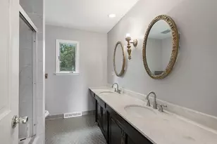 12 Kingston Dr, Oak Brook, IL 60523 - Photo 16