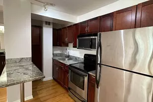 4180 N Marine Dr, Chicago, IL 60613 - Photo 2