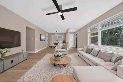 1009 Highland Avenue, Wauconda, IL 60084 - Photo 2