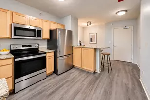 222 N Columbus Dr, Chicago, IL 60601 - Photo 6