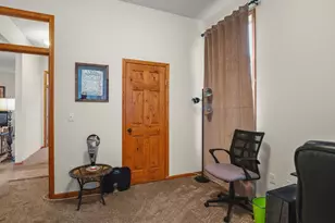 411 Hughes Pkwy, Poplar Grove, IL 61065 - Photo 26