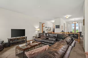 411 Hughes Pkwy, Poplar Grove, IL 61065 - Photo 8