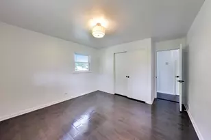 19112 S Champlain Ave, Glenwood, IL 60425 - Photo 10