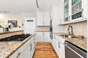 1640 W Diversey Ave, Chicago, IL 60614 - Photo 8