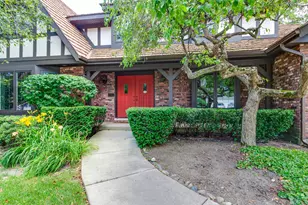 625 Mullady Pkwy, Libertyville, IL 60048 - Photo 2