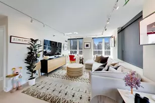 345 N La Salle Dr, Chicago, IL 60654 - Photo 2