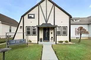 326 South Sycamore, Centralia, IL 62801 - Photo 2