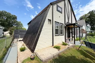 326 South Sycamore, Centralia, IL 62801 - Photo 4