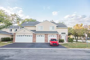 201 Brittany Dr, Streamwood, IL 60107 - Photo 1