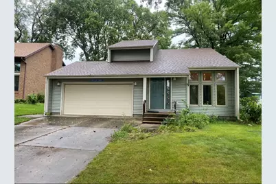 608 S Lainey Avenue, Ottawa, IL 61350 - Photo 2