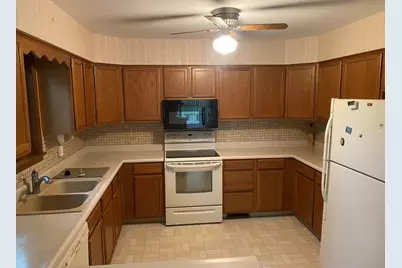608 S Lainey Avenue, Ottawa, IL 61350 - Photo 8