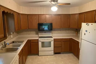 608 S Lainey Ave, Ottawa, IL 61350 - Photo 8