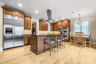 2135 W Montrose Ave, Chicago, IL 60618 - Photo 12