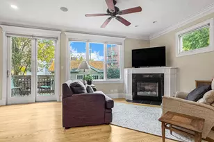 2135 W Montrose Ave, Chicago, IL 60618 - Photo 14