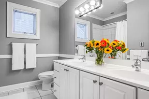 2135 W Montrose Ave, Chicago, IL 60618 - Photo 28