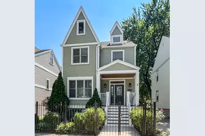 2135 W Montrose Avenue, Chicago, IL 60618 - Photo 1
