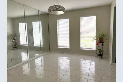 1541 Stevens Drive, Schaumburg, IL 60173 - Photo 8