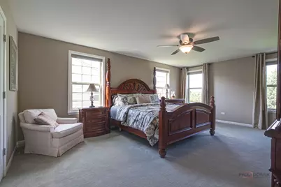 335 Camberley Lane, Lincolnshire, IL 60069 - Photo 18