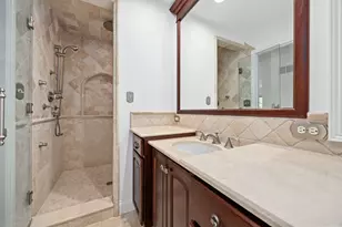 6342 Martin Dr, Willowbrook, IL 60527 - Photo 16