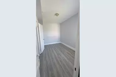 8211 S Escanaba Avenue #1, Chicago, IL 60617 - Photo 24