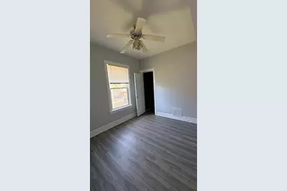 8211 S Escanaba Avenue #1, Chicago, IL 60617 - Photo 4